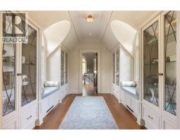 2054 LAKESHORE Road E - 22