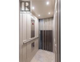 2054 LAKESHORE Road E - 31