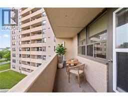 700 DYNES Road UnitNo. 414 - 19