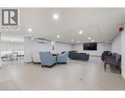 700 DYNES Road UnitNo. 414 - 27