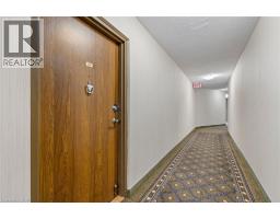 700 DYNES Road UnitNo. 414 - 4