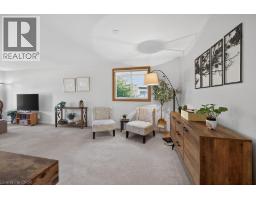 621 TOMAHAWK Crescent - 11