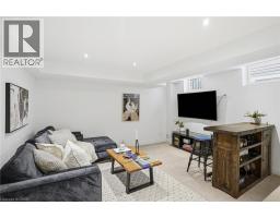29 SUNNYCROFT Court - 32