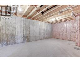 381 ARGYLE Avenue - 25