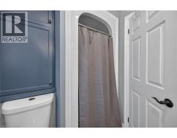 41 ERIE Street S - 22