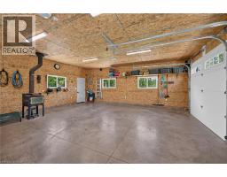 41 ERIE Street S - 35