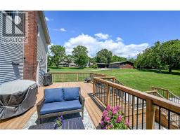 41 ERIE Street S - 38
