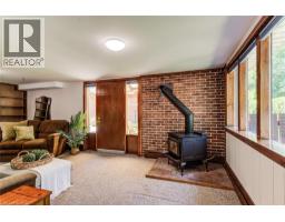 97 WESTMOUNT Road S - 32