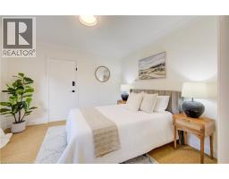 560 BLYTHWOOD Road - 12