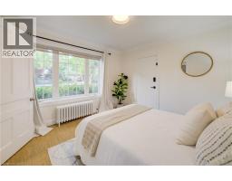 560 BLYTHWOOD Road - 13