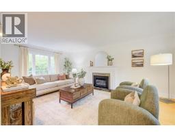 560 BLYTHWOOD Road - 5