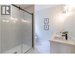 93 DUCHESS Drive - 16