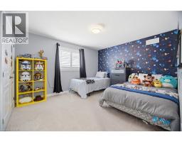79 GARINGER Crescent - 33