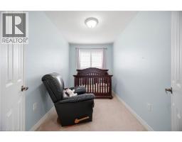 79 GARINGER Crescent - 38