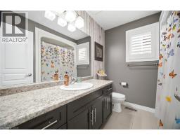 79 GARINGER Crescent - 39