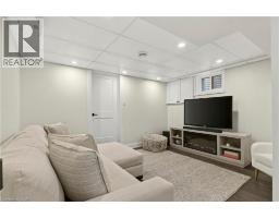 86 CUMMING Court - 32