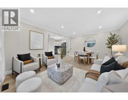 70 RICHMOND Street - 12