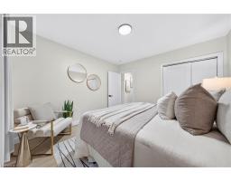 70 RICHMOND Street - 19