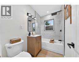 70 RICHMOND Street - 25