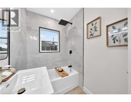 70 RICHMOND Street - 27