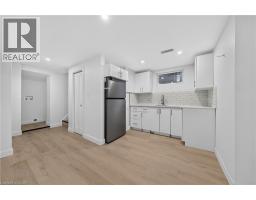 70 RICHMOND Street - 34