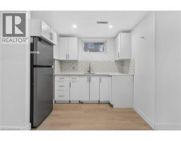 70 RICHMOND Street - 35