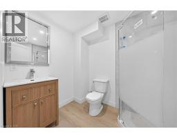 70 RICHMOND Street - 41