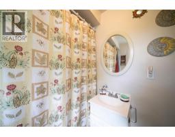 1045 BAY Street - 17