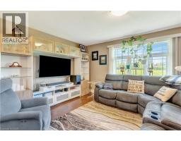 25 CLAYTON Street - 9
