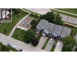 256 TAIT Crescent - 1