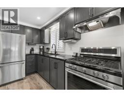 256 TAIT Crescent - 14