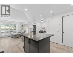 256 TAIT Crescent - 15