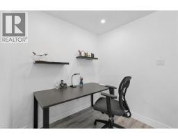 256 TAIT Crescent - 19