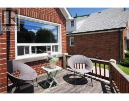 784 ELIZABETH Street - 6