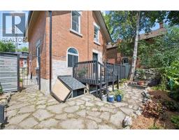 131 SURREY Street E - 36