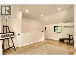 4 ELIZABETH Street - 27