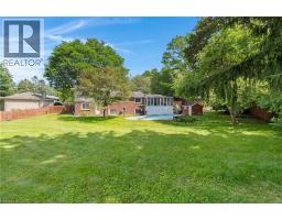 20 CORWIN Boulevard - 27