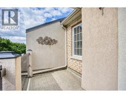 25 HARTLAND Road - 19