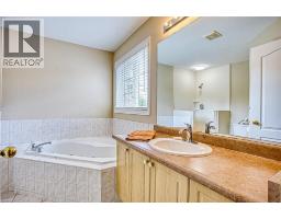25 HARTLAND Road - 21