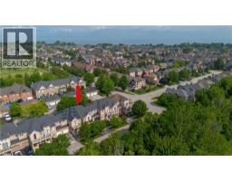 25 HARTLAND Road - 35