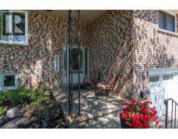 18 MAYBERRY Place - 3