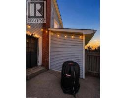 5 ROWANWOOD Street - 16