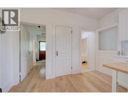 25 CENTRAL Street - 25