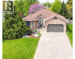 7 SPRUCE GROVE Court - 1