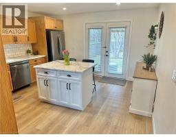 7 SPRUCE GROVE Court - 12