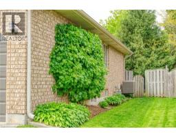 7 SPRUCE GROVE Court - 38
