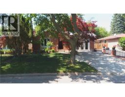13 KELLY Avenue - 40