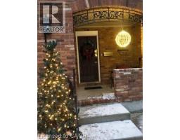 13 KELLY Avenue - 43
