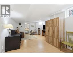 5347 JAMESON Crescent - 40