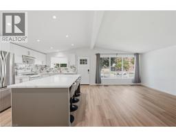 9 BISHOPSGATE Avenue - 10